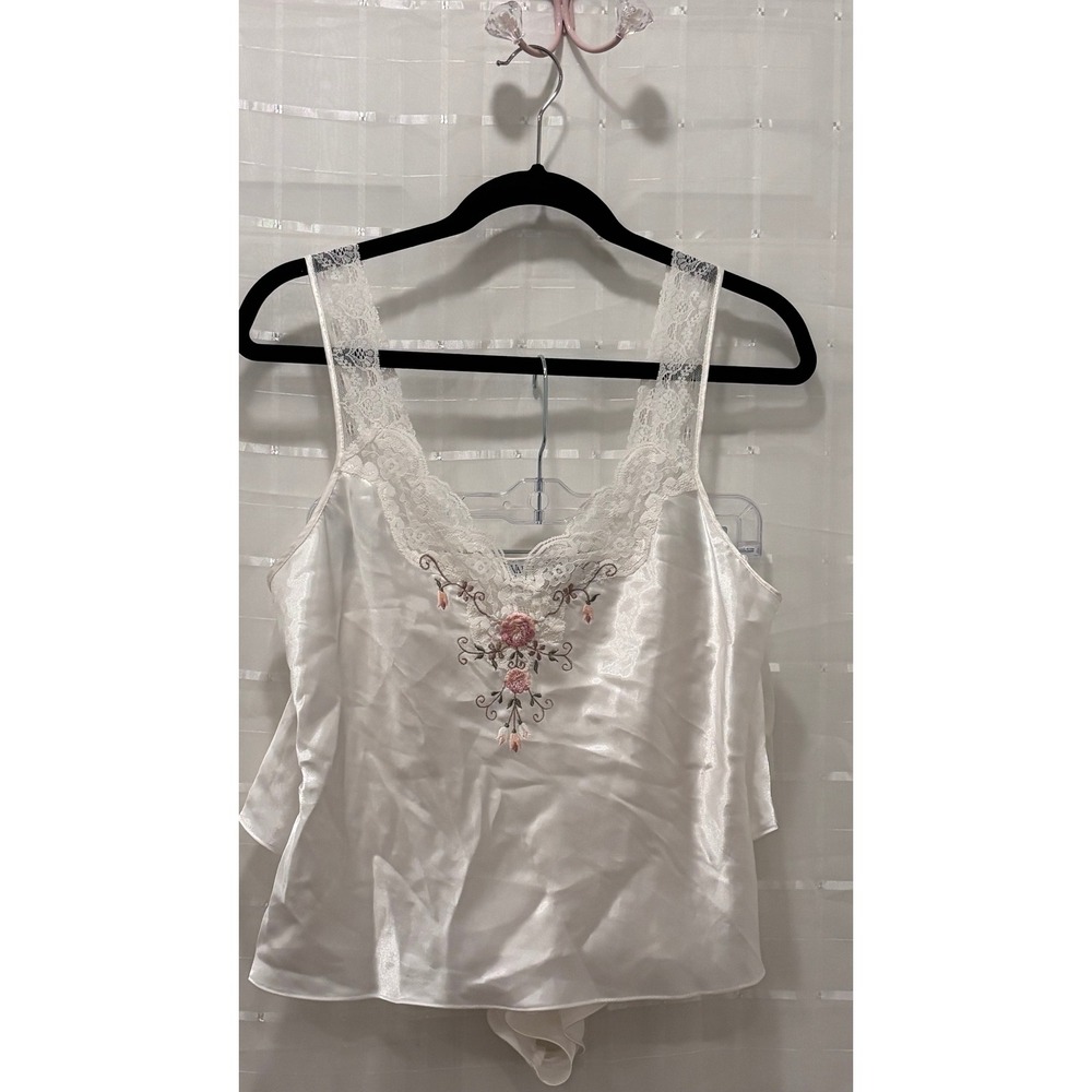 Vintage Val Mode White Satin Lace Floral Embroidered Cami and Tap Shorts Set M